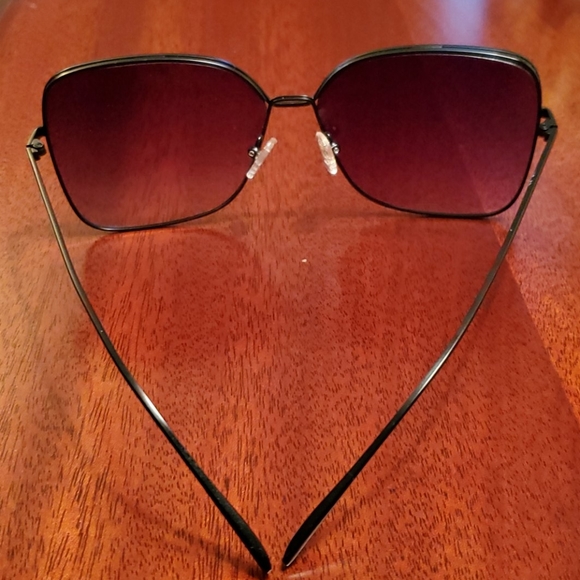Sunglasses - Picture 2 of 4